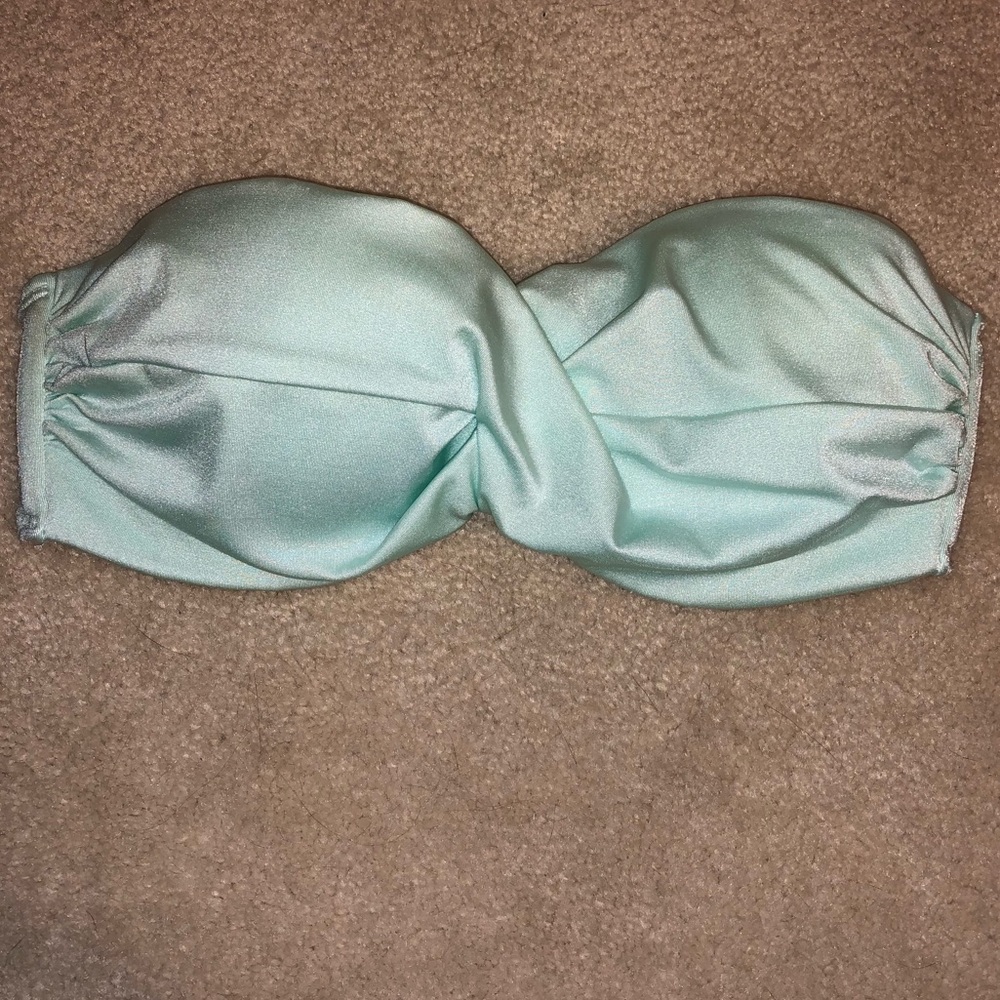 Mint VS Swimsuit 32 C